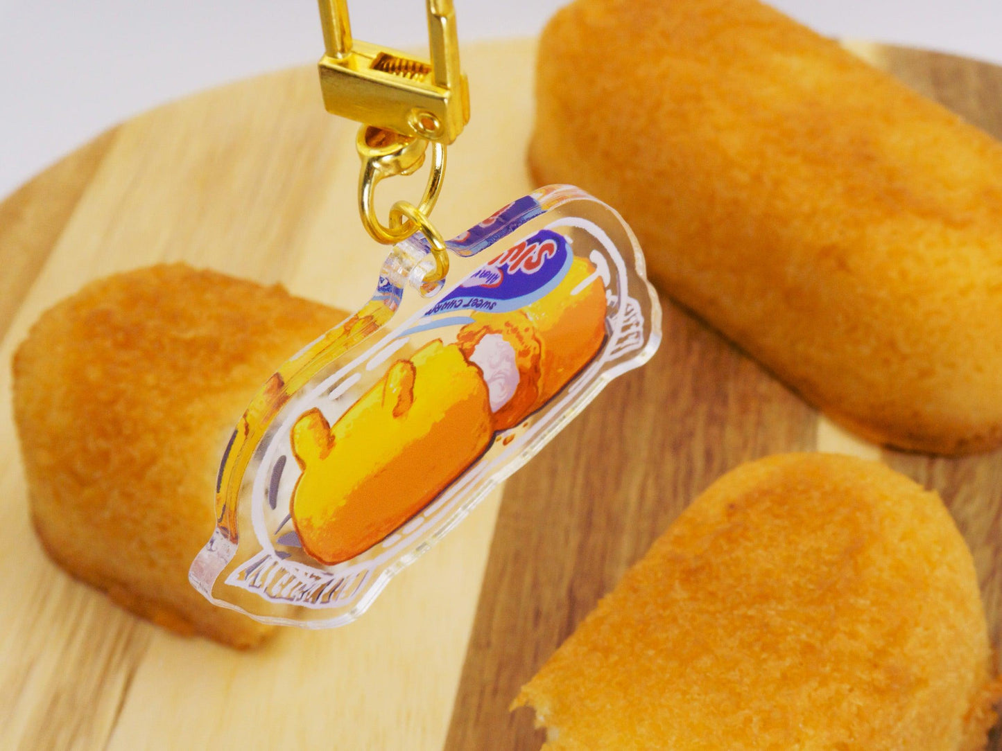 Slugsies Golden Sponge Cake Keycharm AlienInAJar