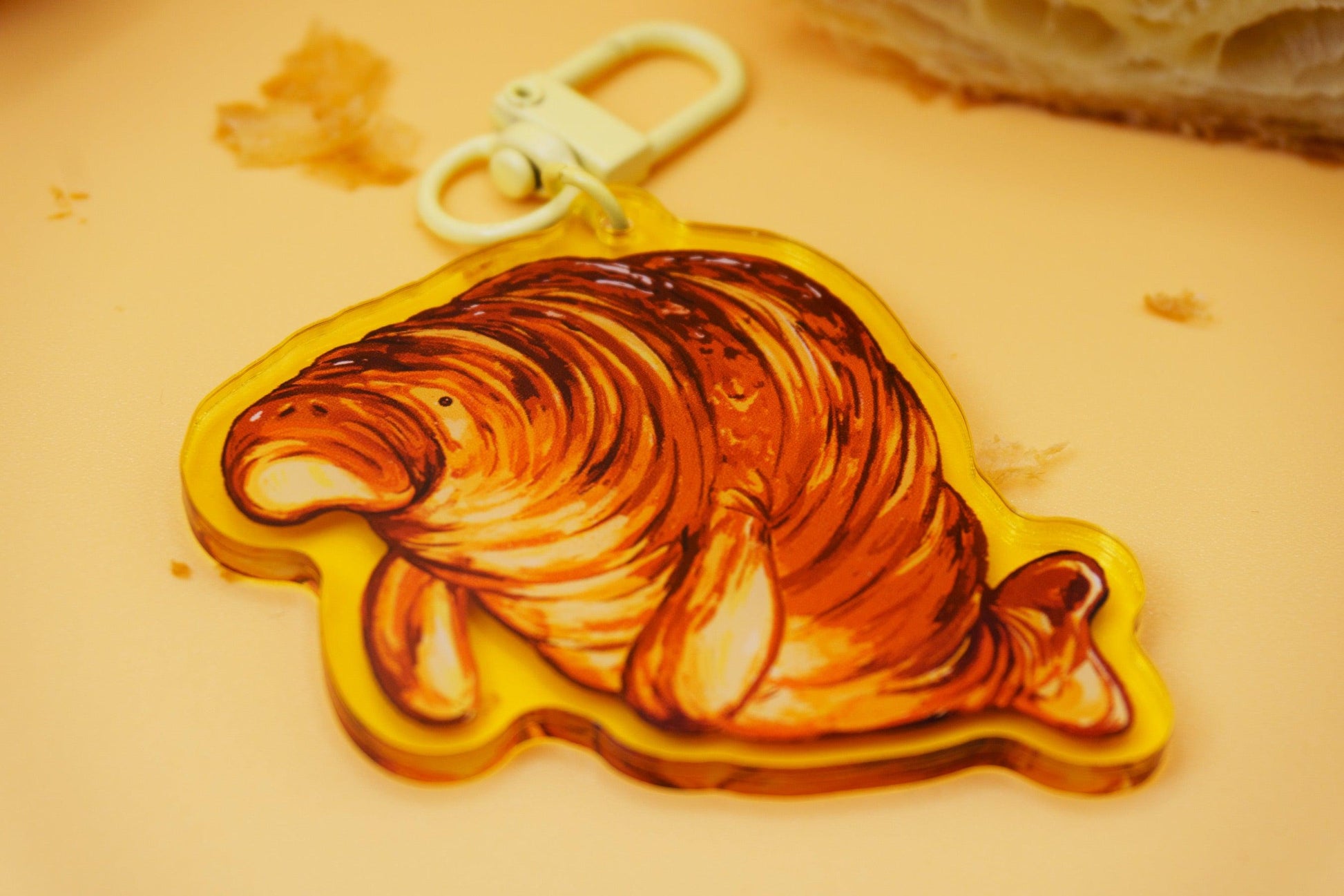 Croissanatee Acrylic Keycharm AlienInAJar