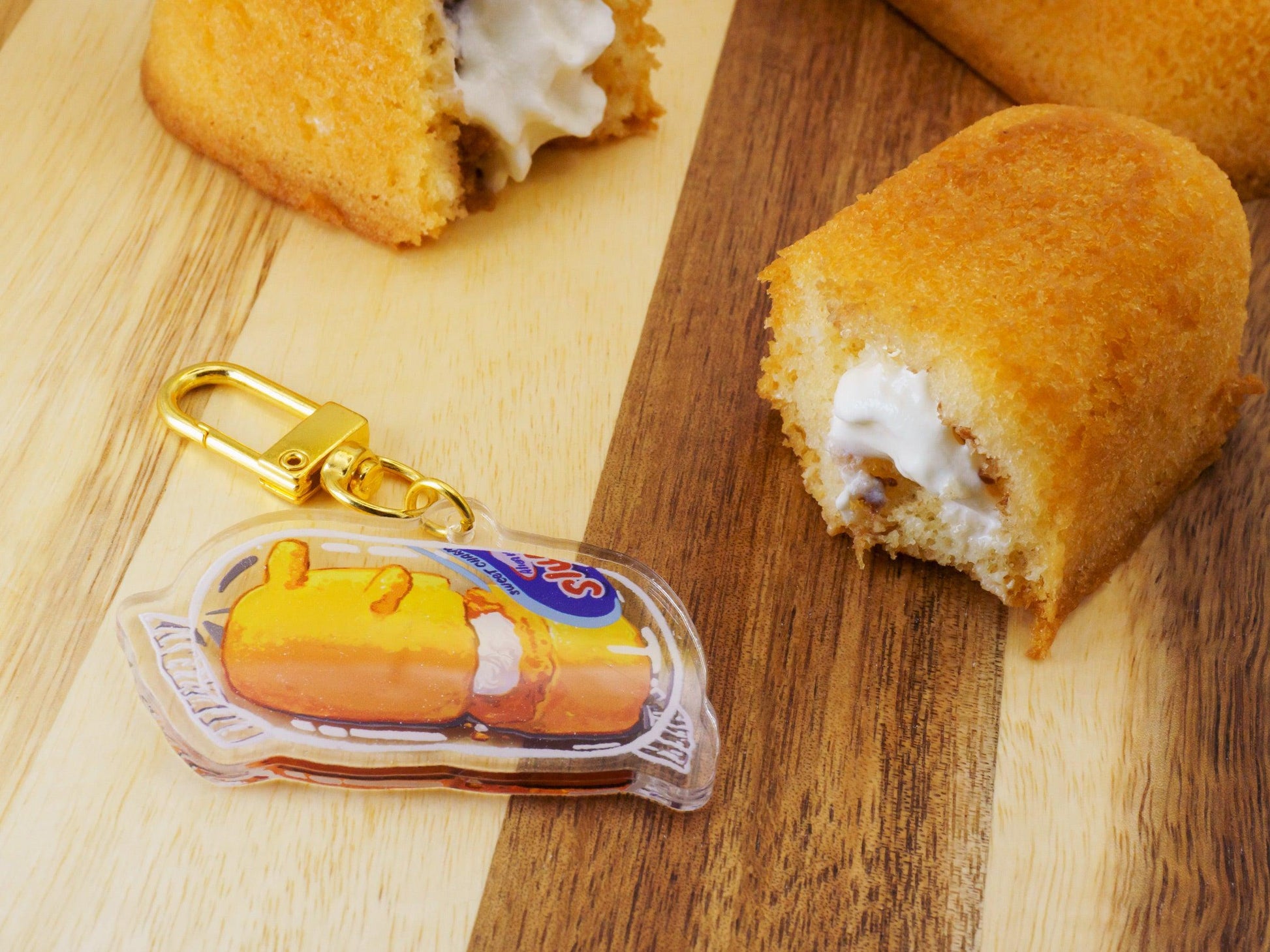 Slugsies Golden Sponge Cake Keycharm AlienInAJar